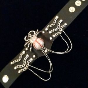 😎New Amazing silver Crystal leather and chains spider bracelet🕷️